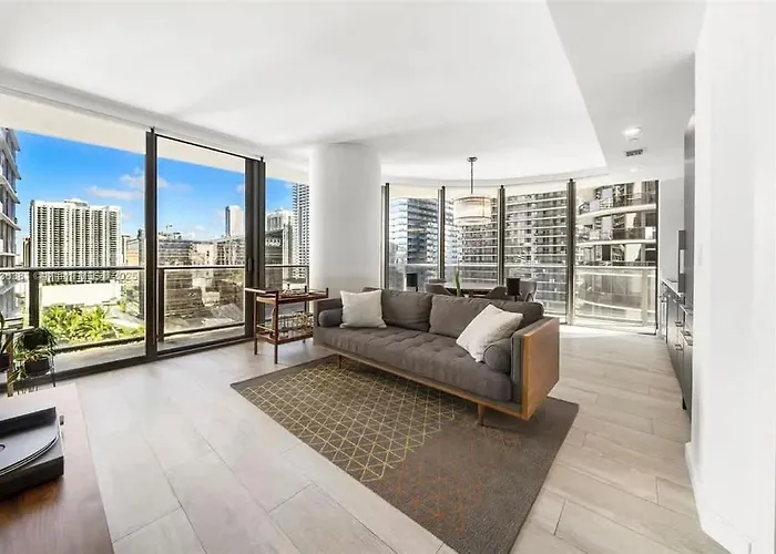 Corner Condo With Wraparound Views In Brickell