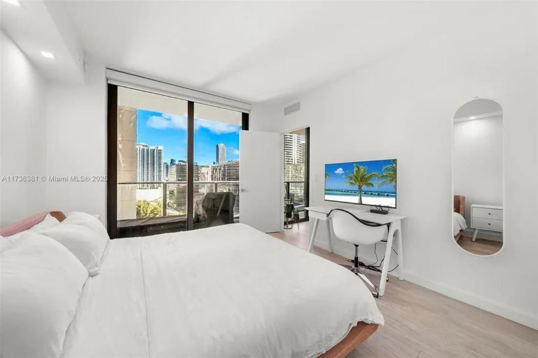 Corner With Wraparound Views In Brickell Appartement