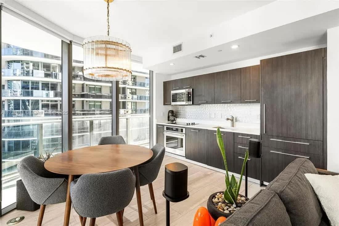 Appartement Corner With Wraparound Views In Brickell Miami